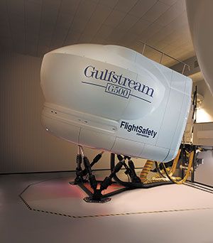 FlightSafety First to Provide EFVS to Touchdown and Rollout Training for Gulfstream Aircraft